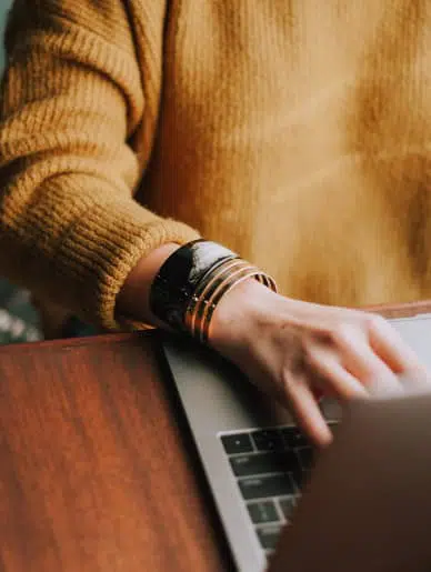 Graphiste print, création Graphiste print sur son ordinateur
